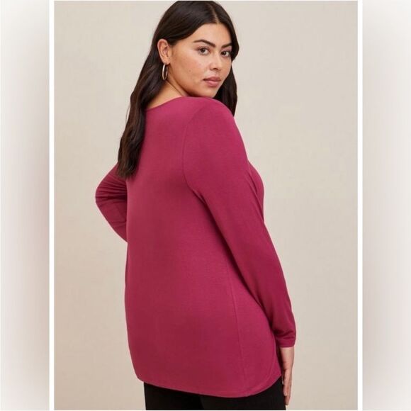Torrid Super Soft O-Ring Detail And Cutouts Long Sleeve Top - Picture 3 of 6